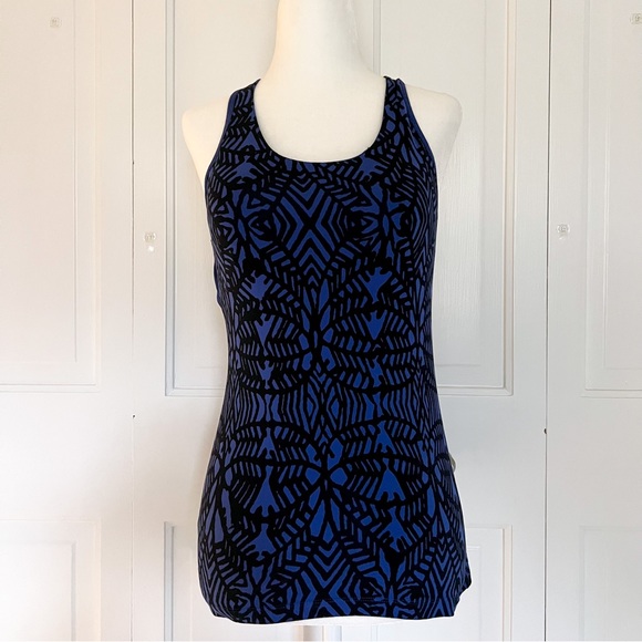 Small Lucy Blue & Black Pattern Built in Bra Workout Tank Top - Picture 1 of 2